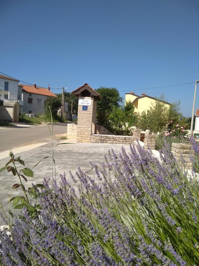 Apartment Lavanda 2 Πόρετς Εξωτερικό φωτογραφία